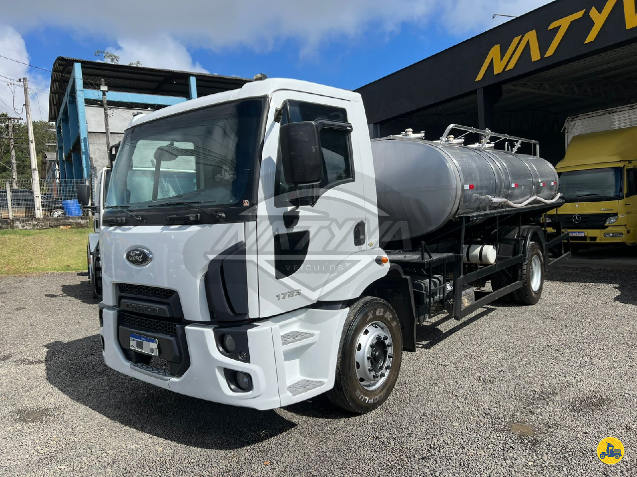 CAMINHAO FORD CARGO 1723 Tanque Inox Toco 4x2 Natyva Caminhões ORLEANS SANTA CATARINA SC
